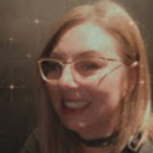 Meet your Posher, Caroline